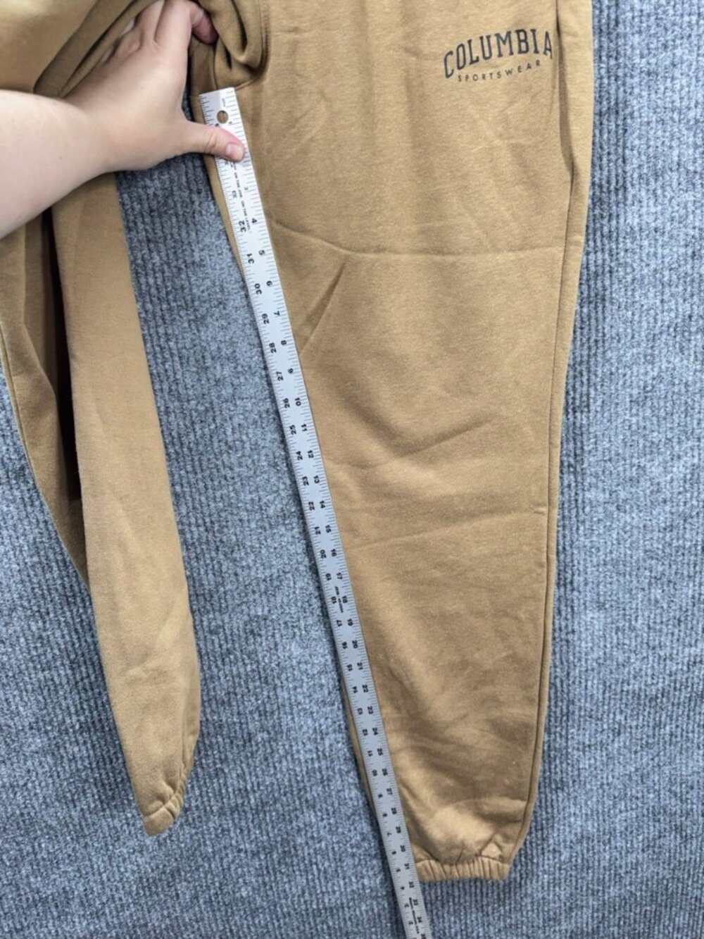 Columbia Trek Joggers Mens Large Tan Sweatpants Drawstring Pockets Logo NEW - Picture 8 of 10